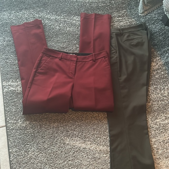 Expressss columnist pants size 4R , two pairs color are Maroon / Green - Picture 2 of 5
